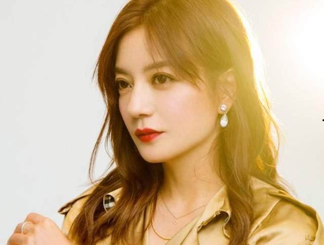 最新采访赵薇视频