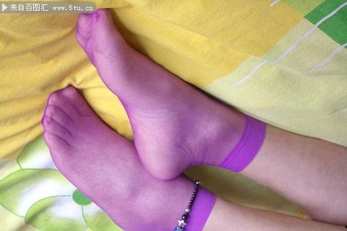 短丝袜脚视频,短袜舞动下的足下风情